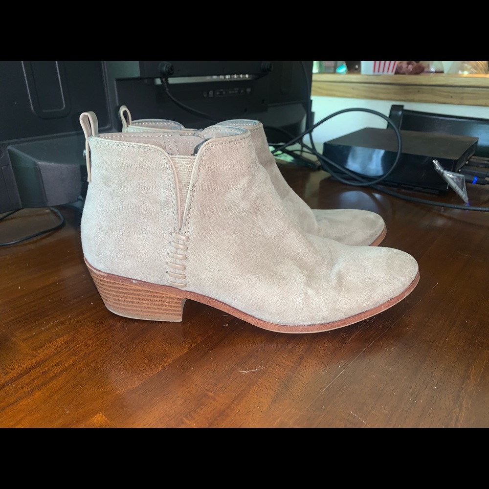 Brown booties with heel